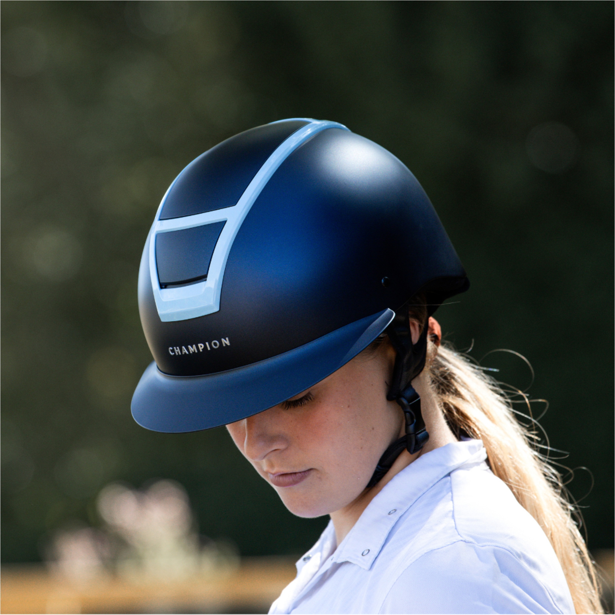 2026 Champion Unisex Inzicht SE Meg Elphick Oval Peak Rijhoed INSIGHTSE - Ice Blue / Mat Navy